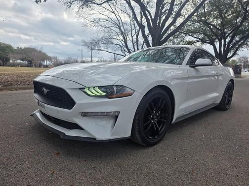 2020 Ford Mustang EcoBoost