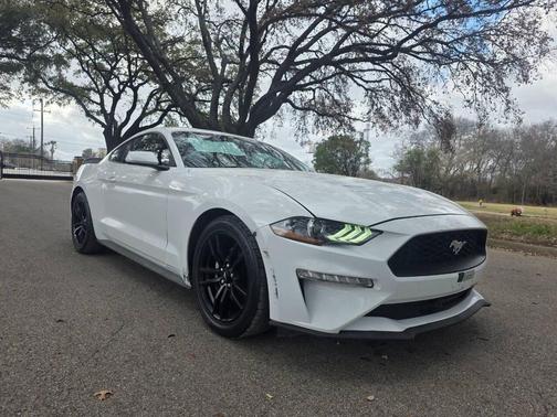 2020 Ford Mustang EcoBoost