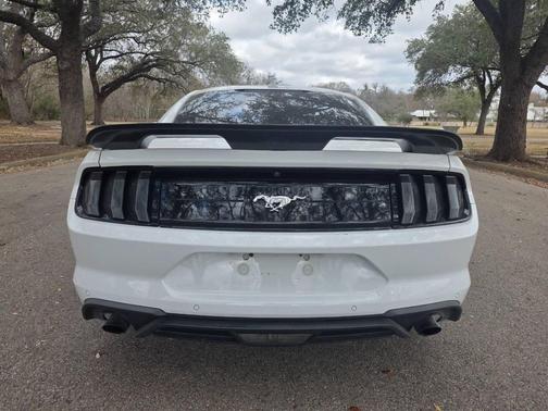 2020 Ford Mustang EcoBoost