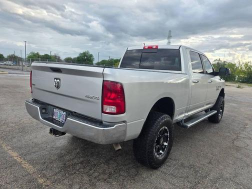 Bright Silver Metallic Clearcoat 2017 RAM 2500 SLT Crew Cab 4x4 6'4' Box