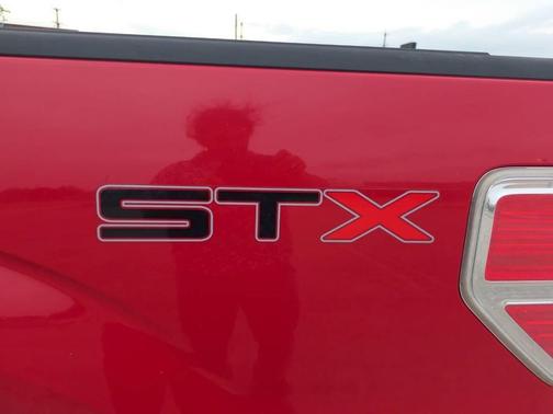 Bright Red Clearcoat 2009 Ford F-150 XL