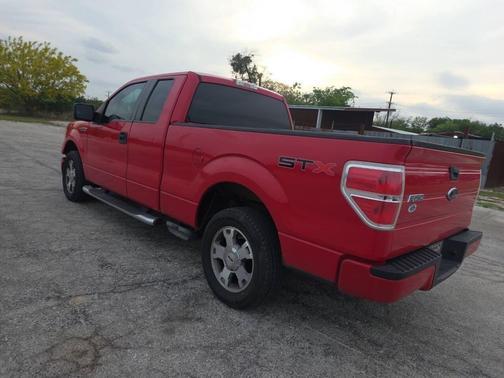 Bright Red Clearcoat 2009 Ford F-150 XL