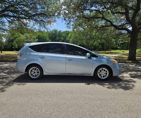 2012 Toyota Prius v Five