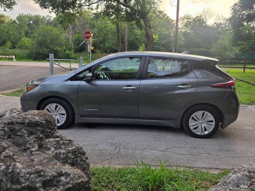 Gun Metallic 2019 Nissan Leaf S