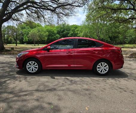 2020 Hyundai Accent SE