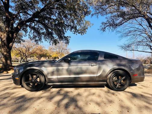 2014 Ford Mustang V6