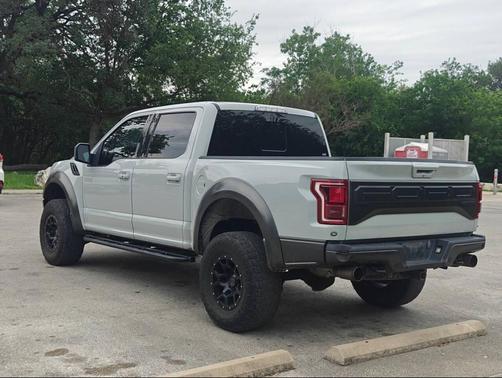 Avalanche Gray 2017 Ford F-150 Raptor
