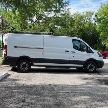 Oxford White 2017 Ford Transit-150 Base