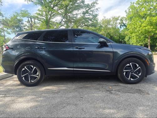 Gravity Gray 2023 Kia Sportage Hybrid LX