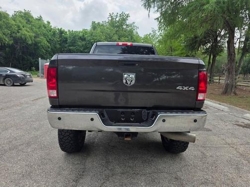 2017 RAM 2500 Tradesman Crew Cab 4x4 6'4' Box