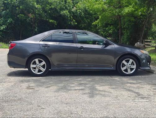 Cosmic Gray Mica 2014 Toyota Camry SE