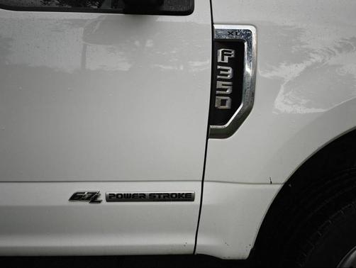 Oxford White 2022 Ford F-350 XL