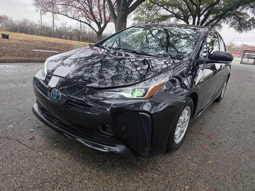 Midnight Black Metallic 2021 Toyota Prius LE