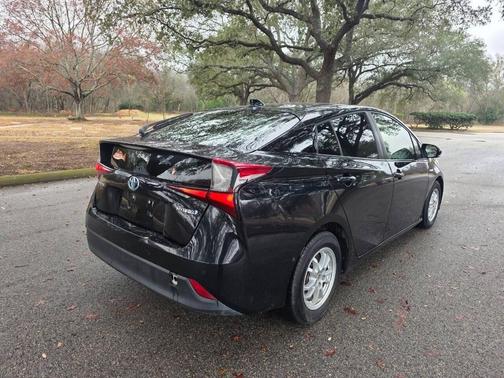 Midnight Black Metallic 2021 Toyota Prius LE