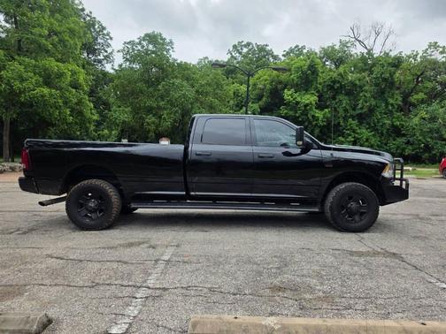 Brilliant Black Crystal Pearlcoat 2018 RAM 2500 Tradesman Crew Cab 4x4 8' Box