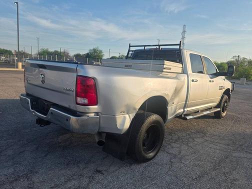 Bright Silver Metallic Clearcoat 2015 RAM 3500 Lone Star