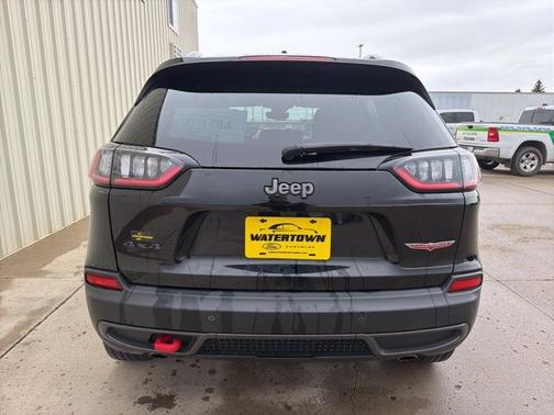 Diamond Black 2022 Jeep Cherokee TRAILHAWK