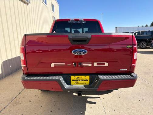 RUBY RED METALLIC TINTED CC 2019 Ford F-150 XLT