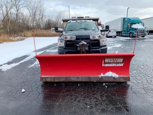 2018 RAM 3500 Tradesman/SLT