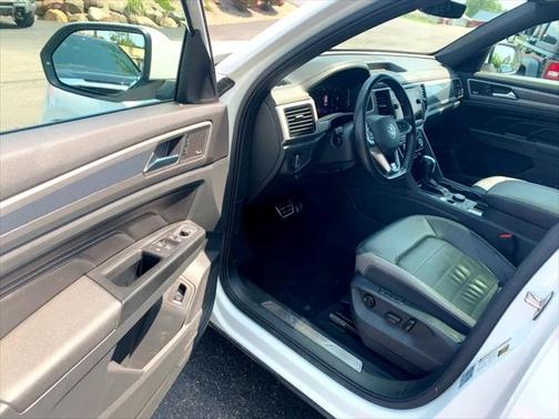 2020 Volkswagen Atlas Cross Sport 3.6L V6 SEL Premium R-Line