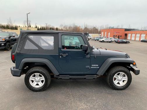 2017 Jeep Wrangler Sport