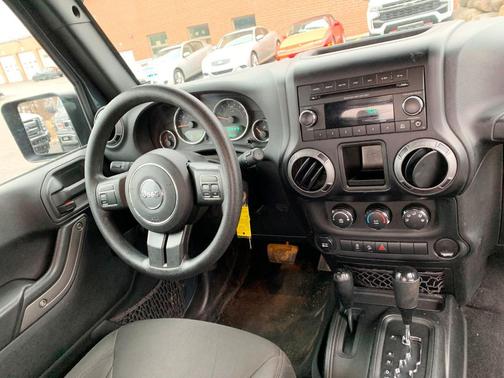 2017 Jeep Wrangler Sport