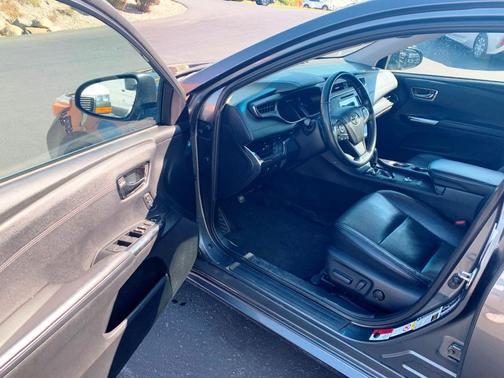 2018 Toyota Avalon Touring