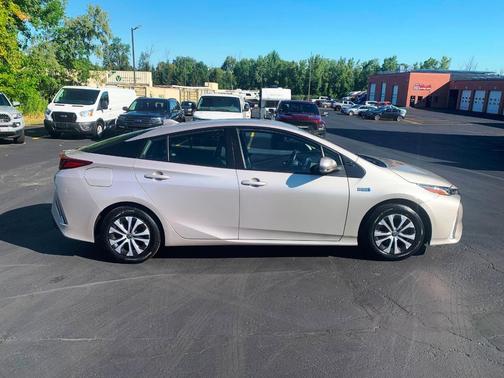 2021 Toyota Prius Prime XLE