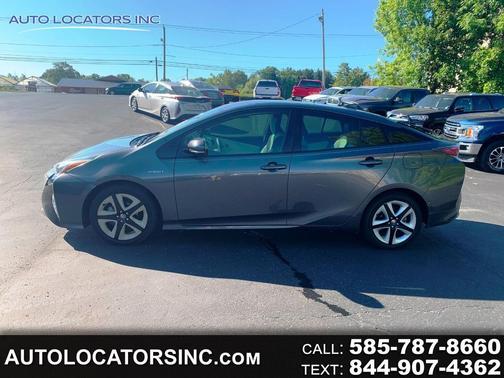 2018 Toyota Prius Three Touring