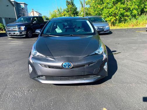 2018 Toyota Prius Three Touring