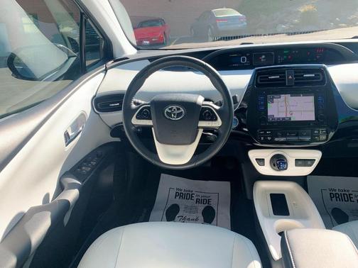 2018 Toyota Prius Three Touring