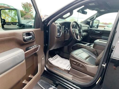 Black 2022 GMC Sierra 2500 Denali