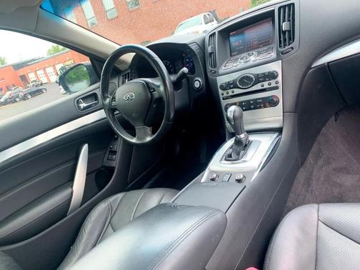 2013 INFINITI G37x Base