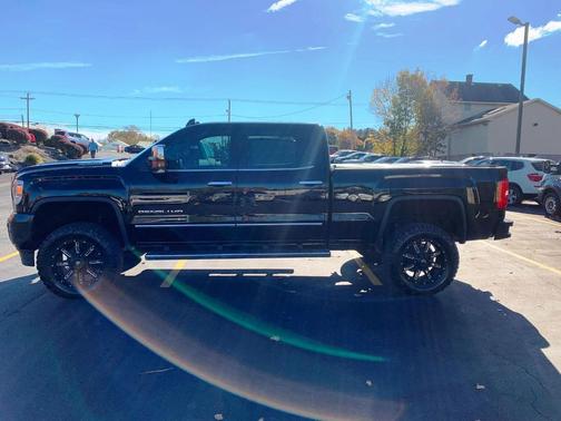 2017 GMC Sierra 2500 Denali