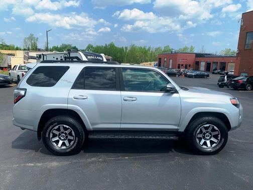 Classic Silver Metallic 2021 Toyota 4Runner TRD Off Road Premium