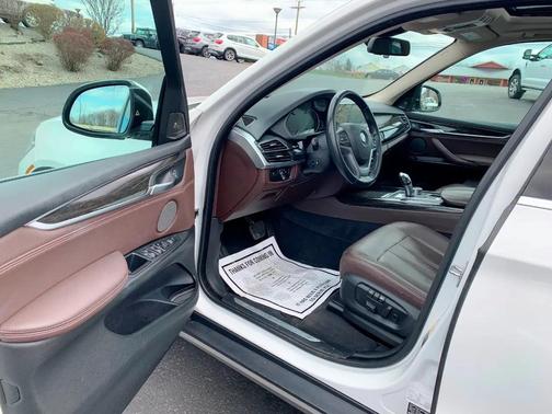 White 2018 BMW X5 xDrive35i
