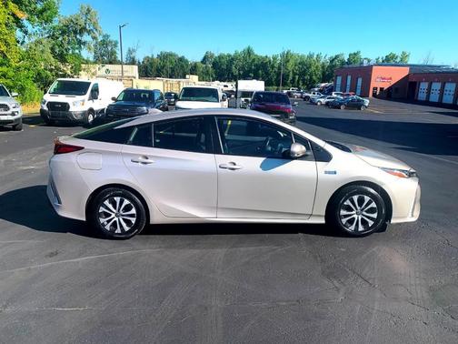 2021 Toyota Prius Prime XLE
