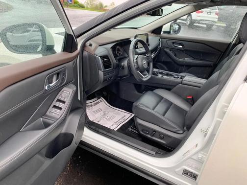 White 2023 Nissan Rogue SL