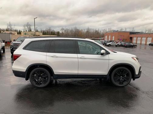 2022 Honda Pilot AWD Elite