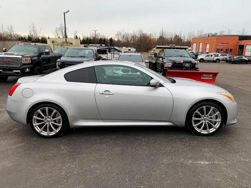 2010 INFINITI G37 Journey