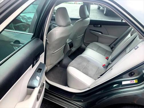 2012 Toyota Camry Hybrid XLE