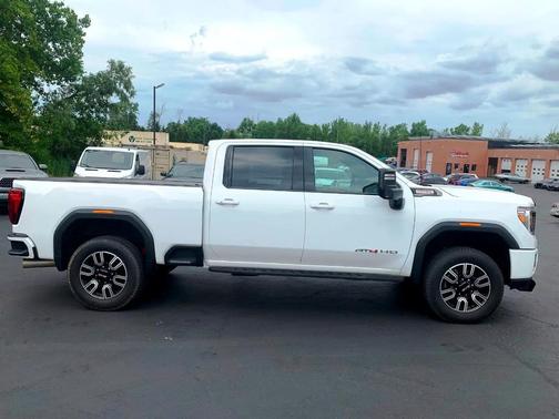 2022 GMC Sierra 2500 AT4