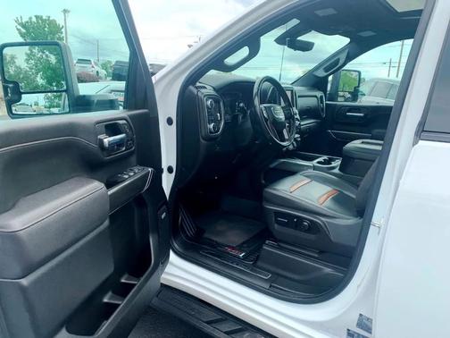 2022 GMC Sierra 2500 AT4