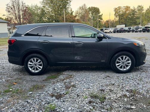 2020 Kia Sorento LX
