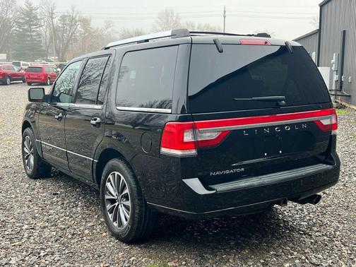 2017 Lincoln Navigator Select