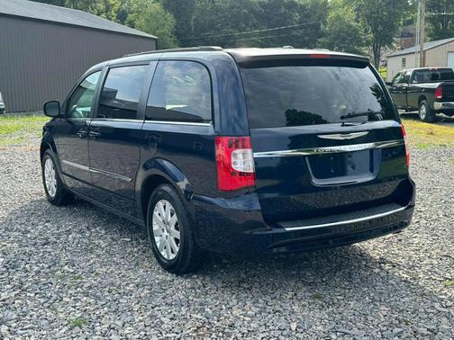 2013 Chrysler Town & Country Touring