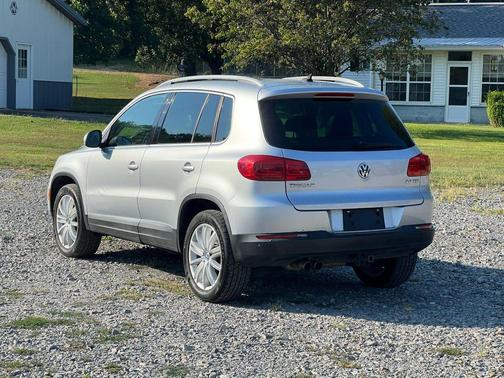 2012 Volkswagen Tiguan SE