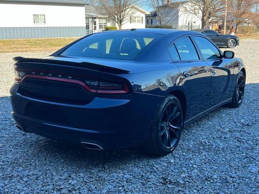 2017 Dodge Charger SE
