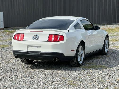 2010 Ford Mustang GT Premium