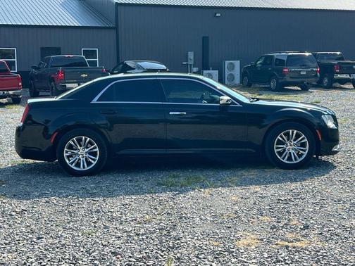 2017 Chrysler 300C Base